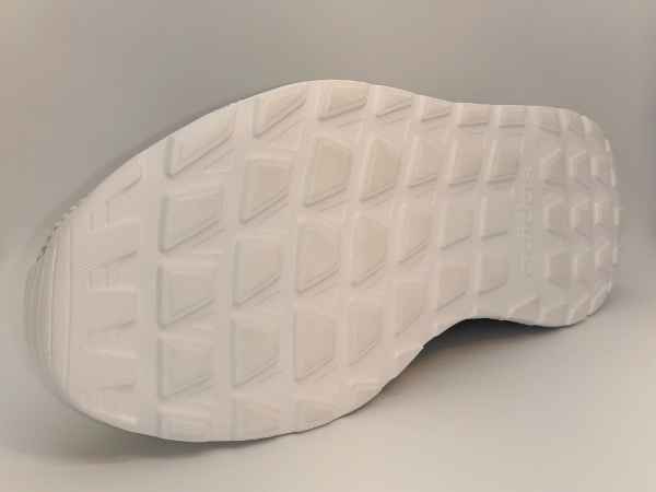 Adidas Questar Flow White Black 617