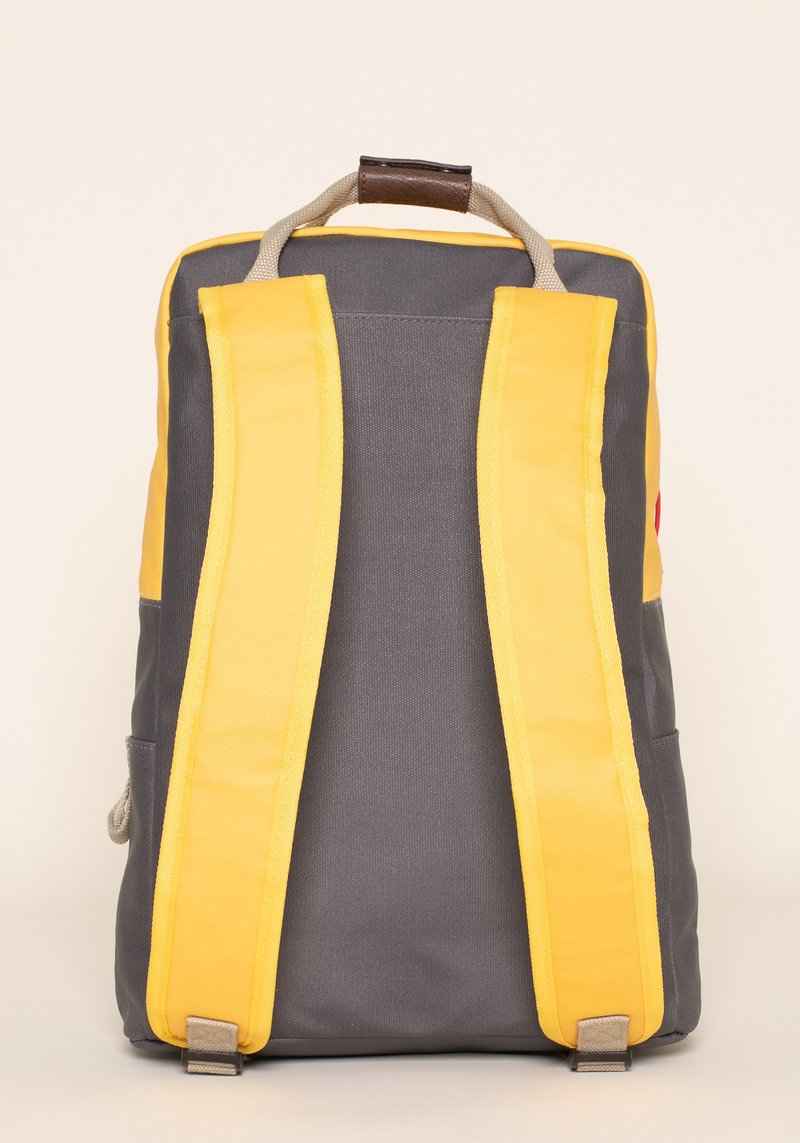 BBMBAG008098AW21_B_800x