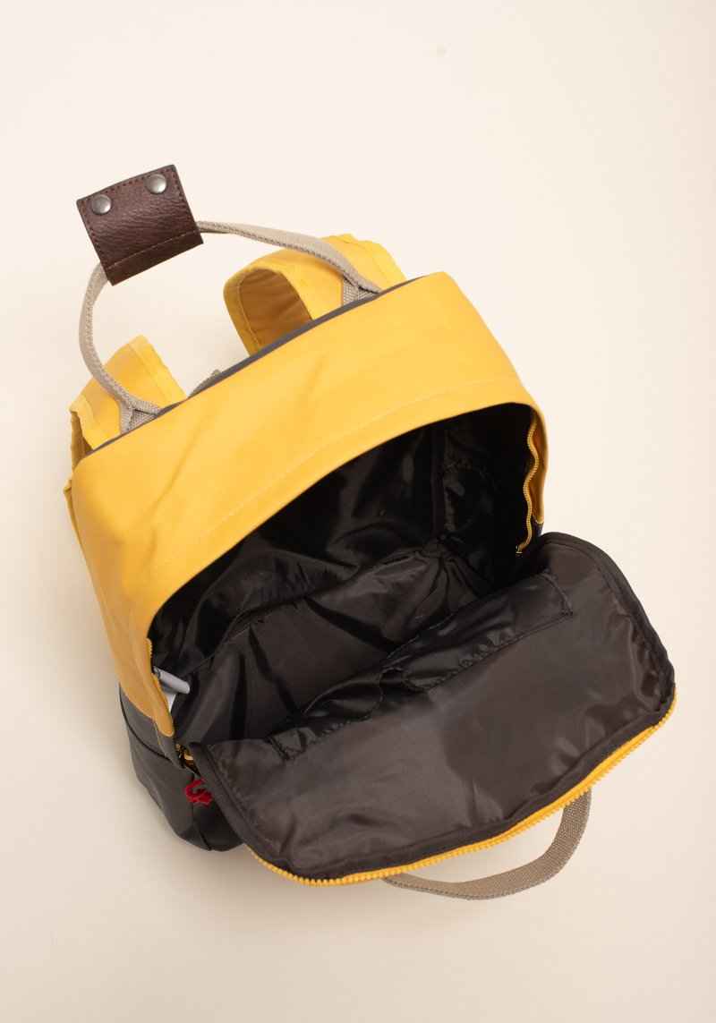 BBMBAG008098AW21_C_800x