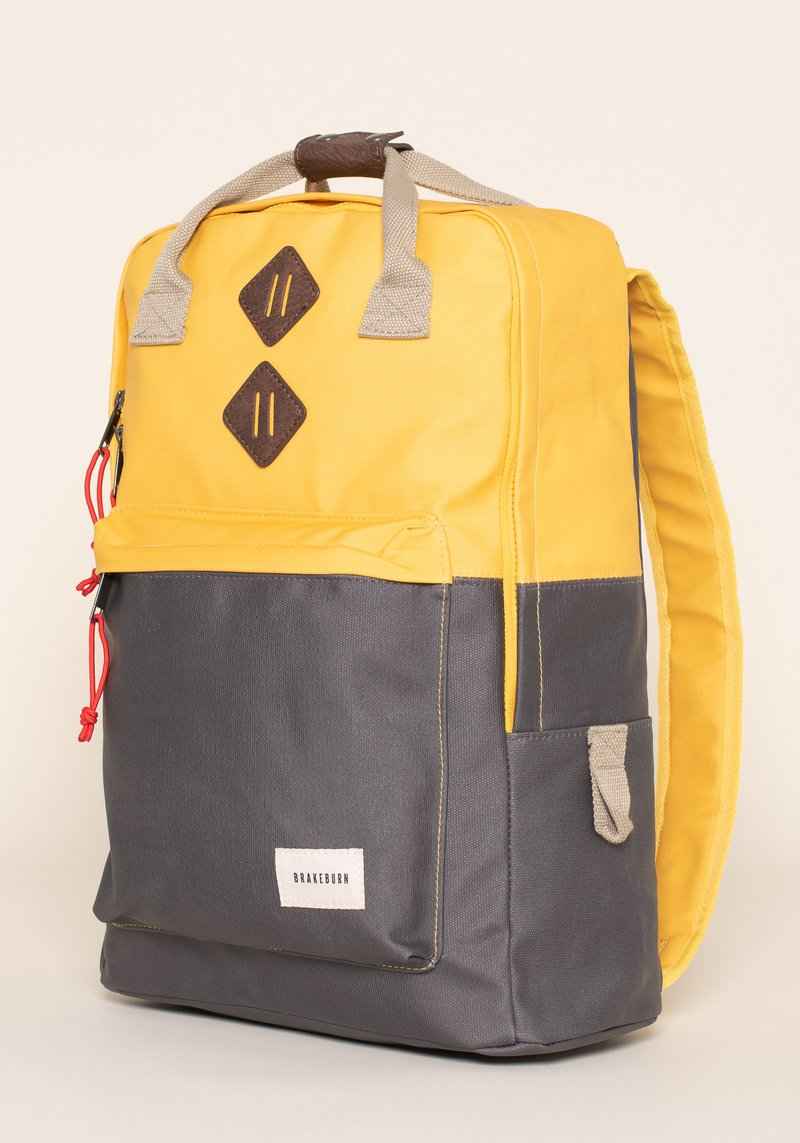 BBMBAG008098AW21_SIDE_800x