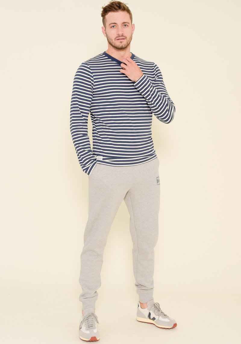 BBMLST008150AW21_D_800x