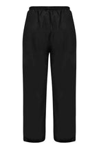 Explorer_JetBlack_2_900x.jpg