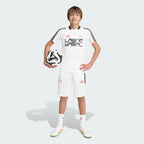 KD6433_25_model.jpg