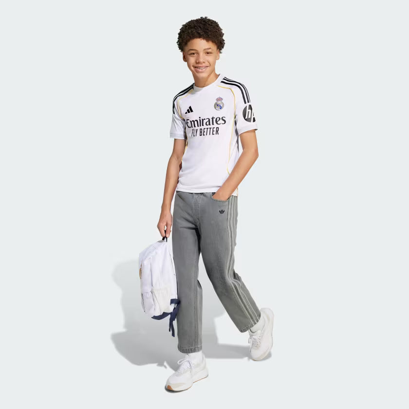 Real_Madrid_25-26_Home_Jersey_Kids_White_JN8887_25_model.jpg
