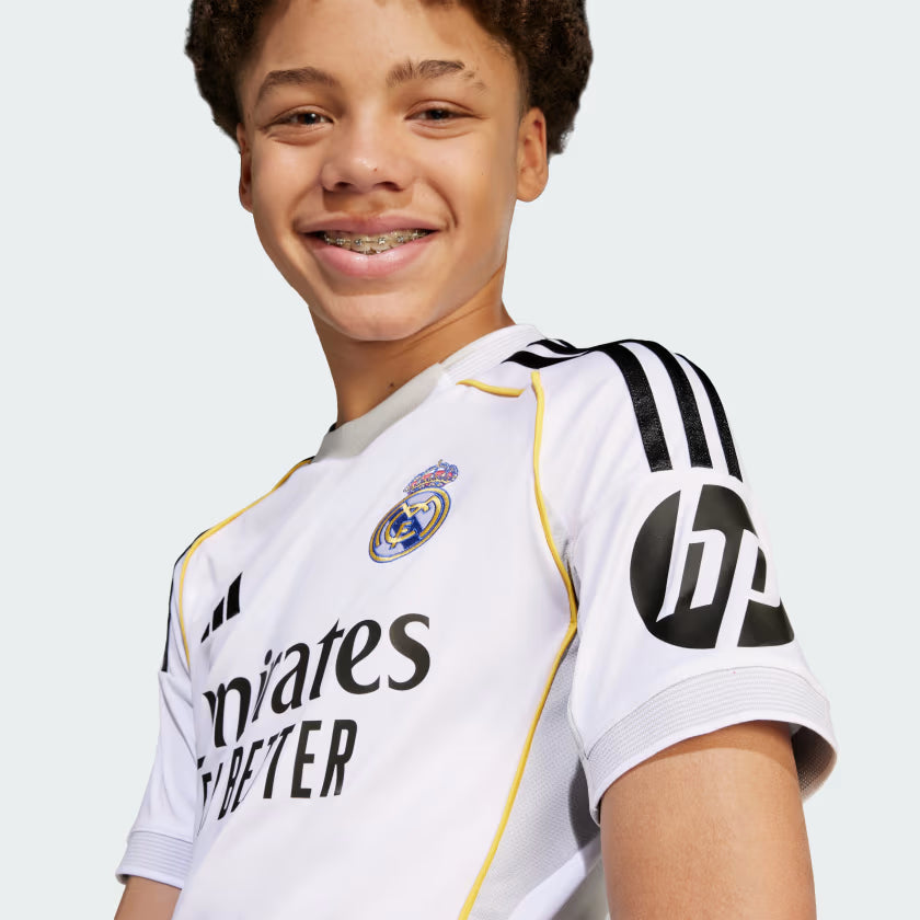 Real_Madrid_25-26_Home_Jersey_Kids_White_JN8887_41_detail.jpg