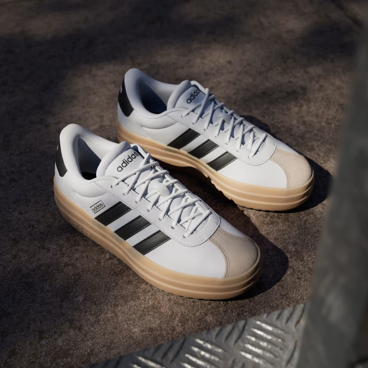 VL_Court_Bold_Shoes_White_IH3083_HM5.jpg