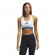 gm2818_app_on-model_standard_white